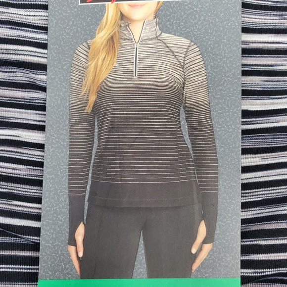 Women's Kirkland Signature 1/4 Zip Workout Top NWT - Picture 9 of 12